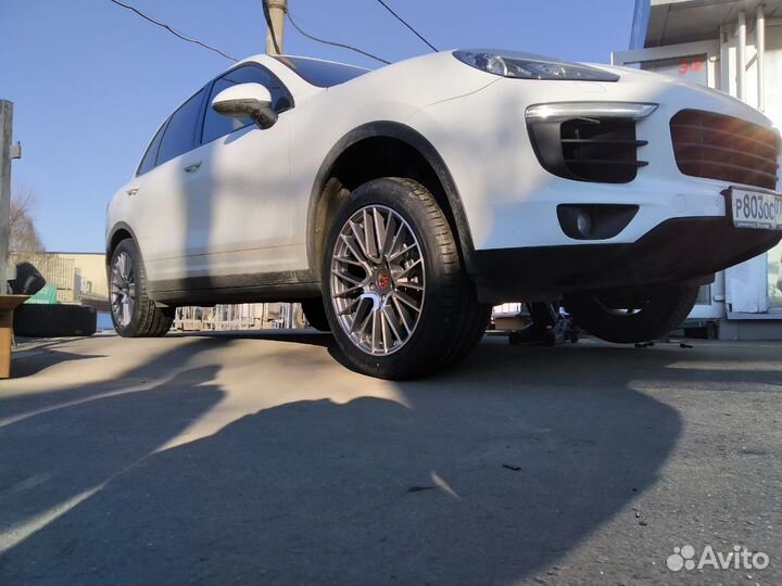 Диски на Porsche r20 new