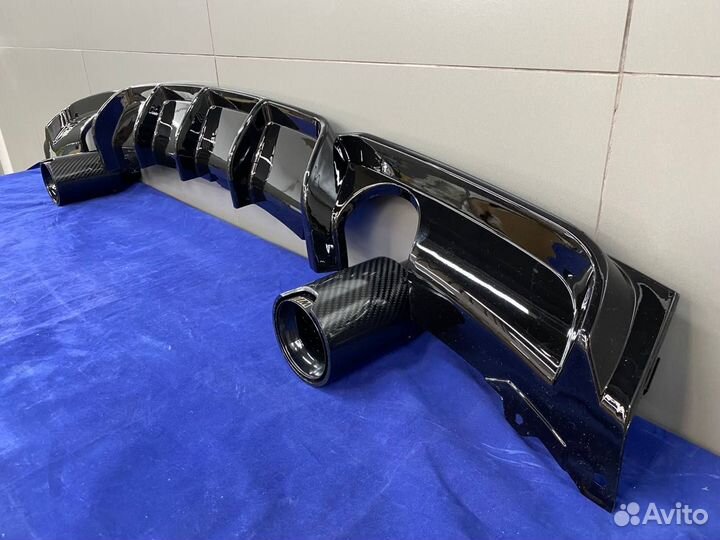 Диффузор перфоманс 1x1 BMW F30 с насадками карбон
