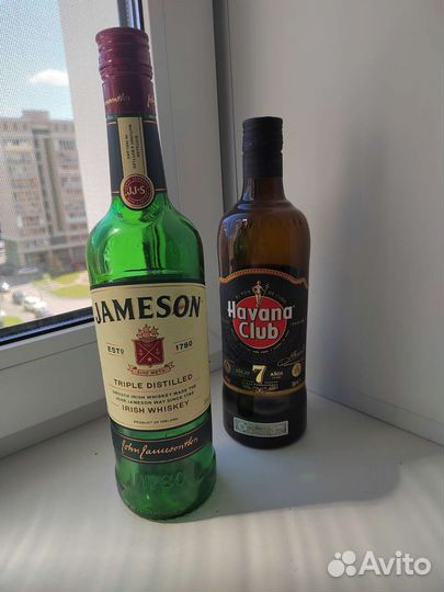 Бутылки и бокалы