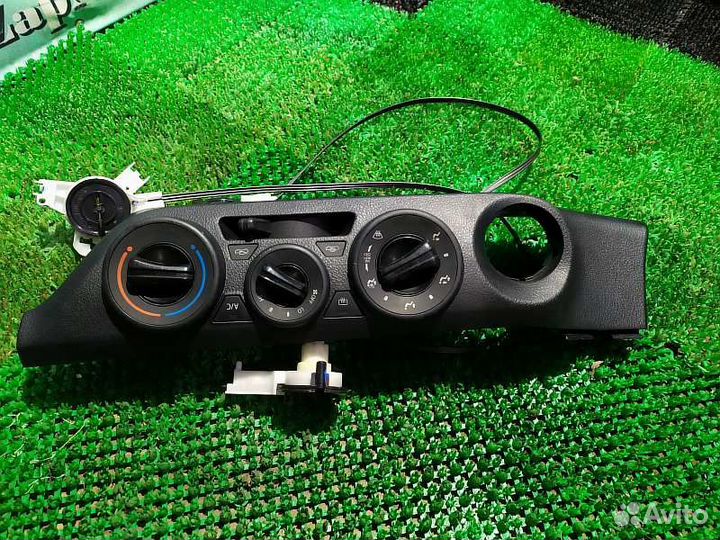 Накладка торпедо Toyota Hilux, Hilux Pick Up