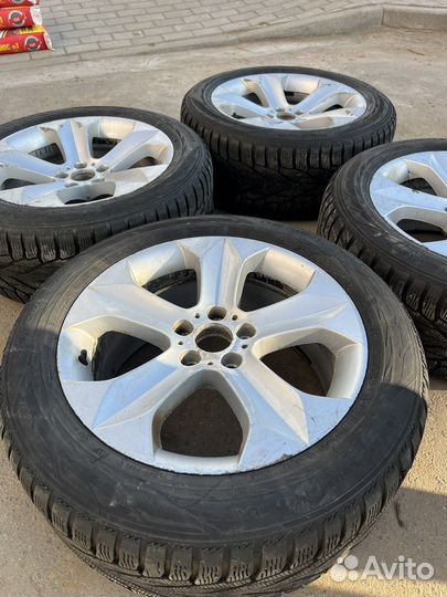 R19 Nokian Tyres Hakkapeliitta R2 255/50, PCD 5x120 DIA 72.6
