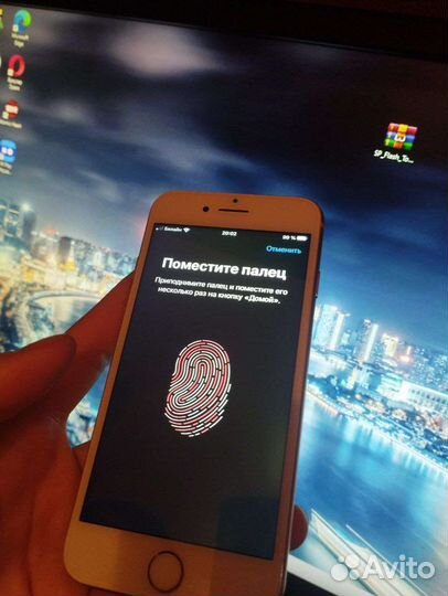 Телефон iPhone 8 64 gb
