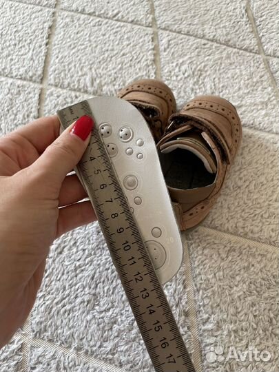 Ботинки для малыша на весну