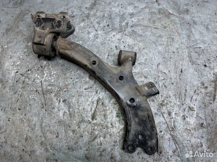 Рычаг передний правый Honda Cr-V 3