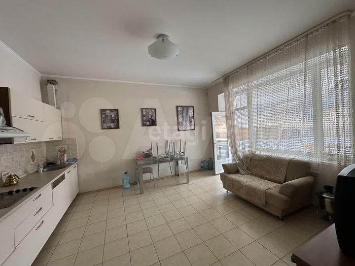 Дом 212 м² на участке 7,4 сот.