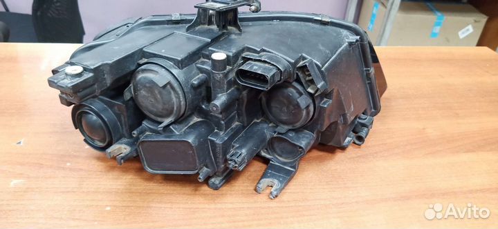 Фара галоген Audi A4 B8