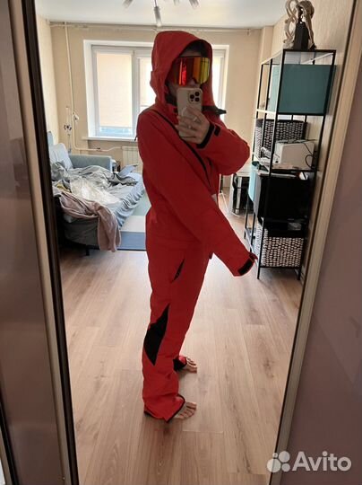 Комбинезон для зимних видов спорта