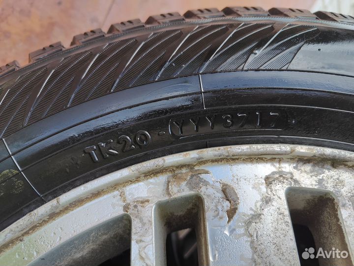 R16 Yokohama Ice Guard IG65 205/60, PCD 5x108 DIA 63.3