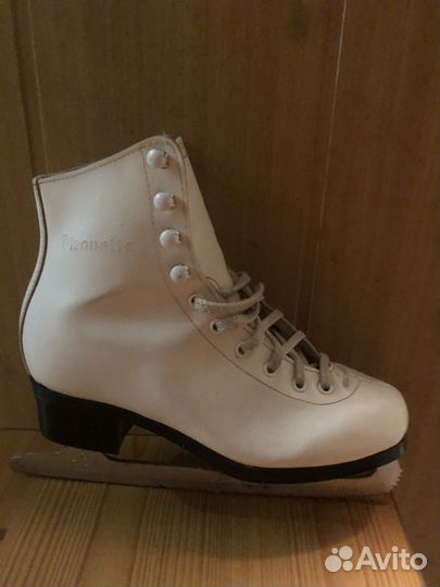 Коньки женские