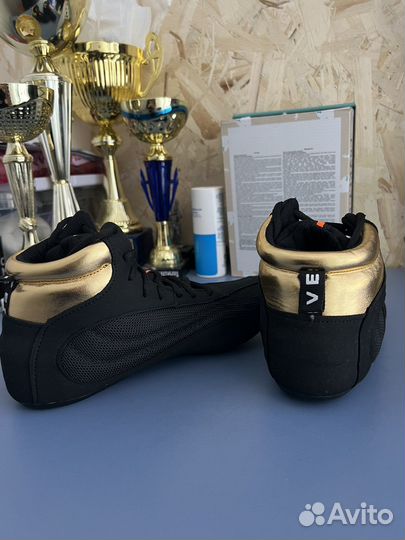 Боксерская спортивная обувь (Боксерки)