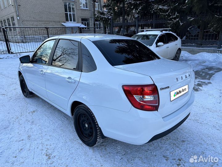 LADA Granta 1.6 МТ, 2023, 31 000 км