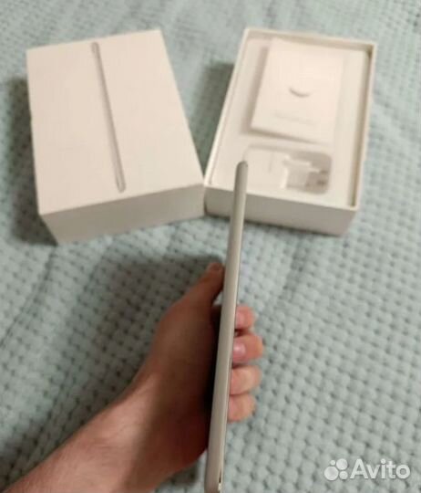 iPad mini 3 cellular + Wi-Fi с Отпечатком пальца