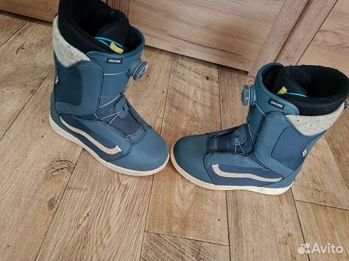 Сноубордические ботинки 39 vans Encore