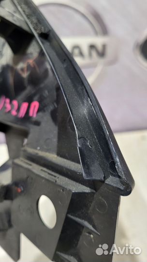 Уголок накладка зеркала внутри салона Nissan teana