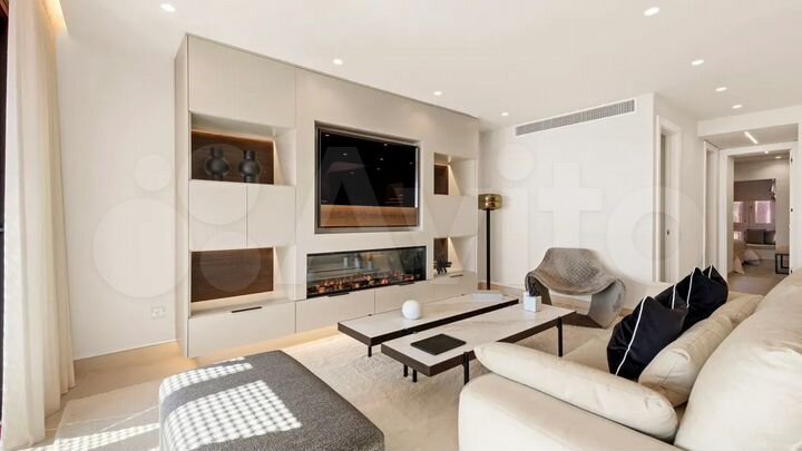 2-к. квартира, 200 м², 2/4 эт.