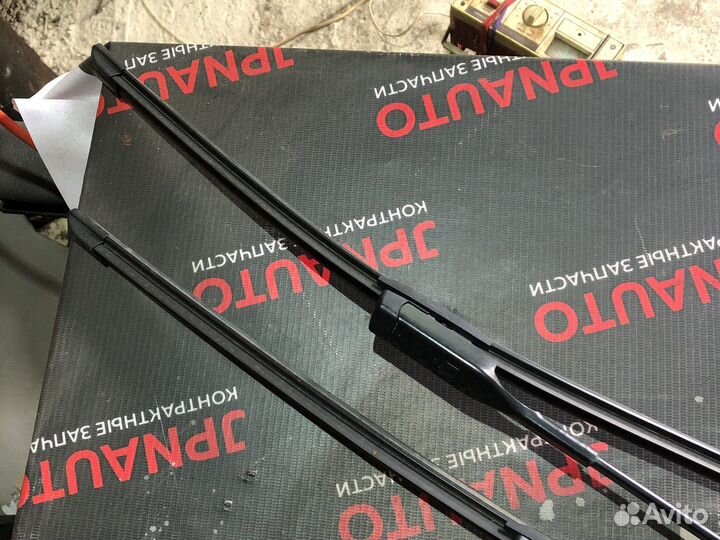 Поводок дворников правый Ауди А4 Б8