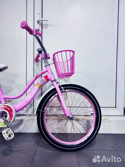 Детские велосипед с дополнительными колесами
