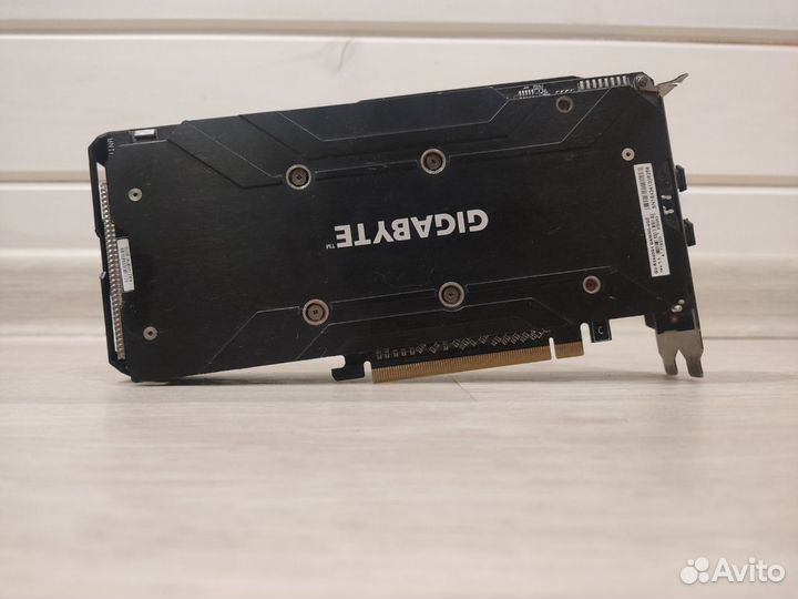 RX 480 gigabyte 4GB Видеокарта