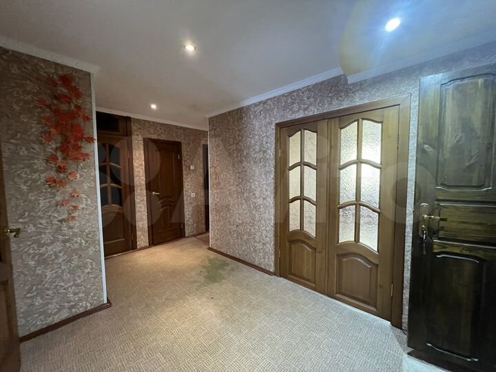 4-к. квартира, 78,4 м², 1/3 эт.