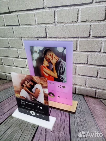 Трек пластинка на стекле с фотографией