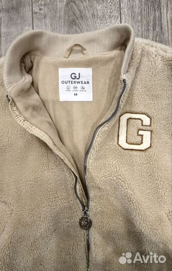 Куртка и костюм