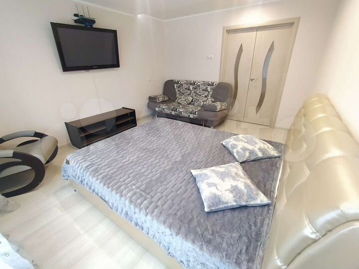 2-к. квартира, 61 м², 1/9 эт.