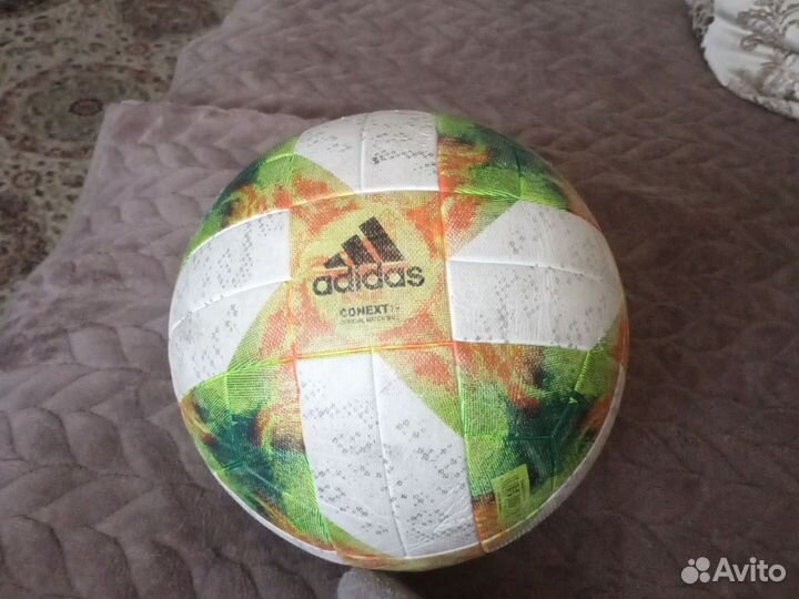 Мяч адидас