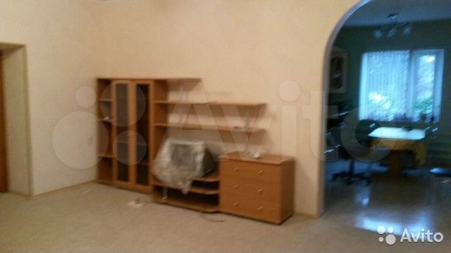 3-к. квартира, 130 м², 1/2 эт.