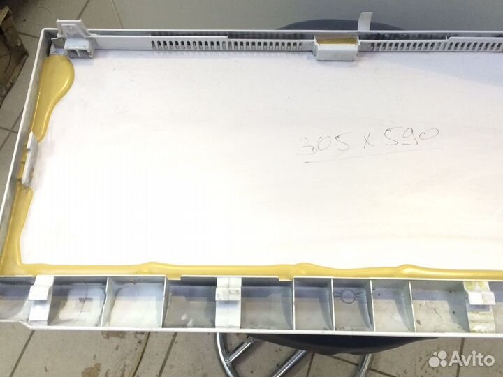 Крышка стиральной машины 305х590мм