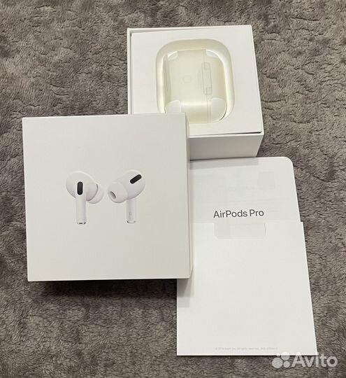 Беспроводные наушники apple airpods