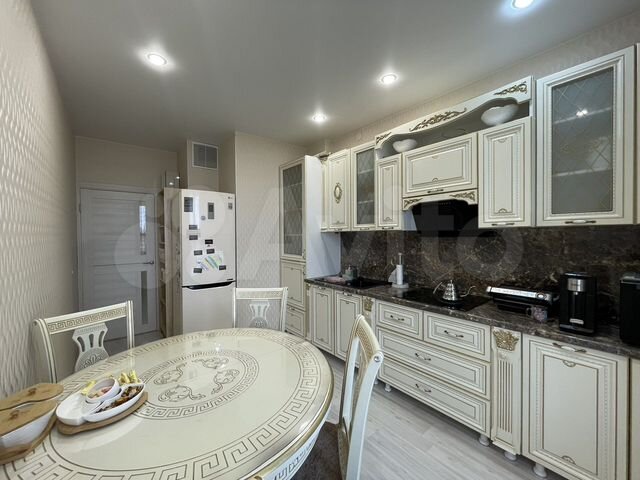 2-к. квартира, 60 м², 10/16 эт.