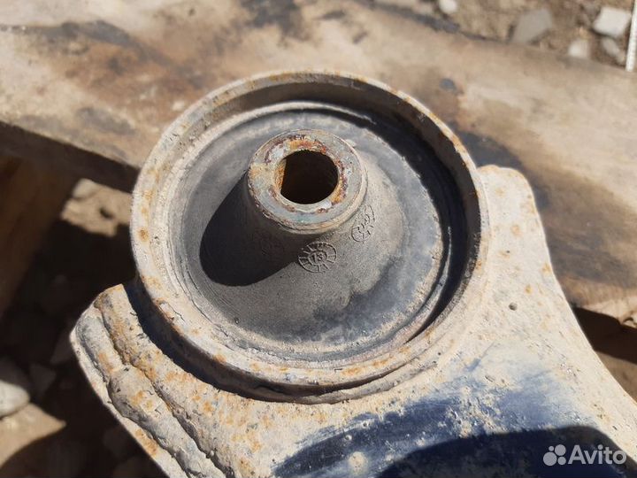 Рычаг передний левый Opel Corsa