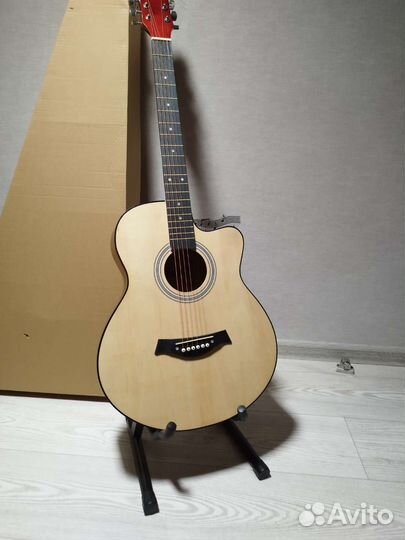 Гитара с чехлом