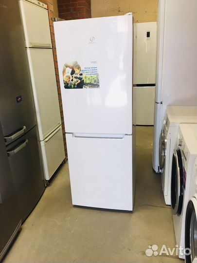 Холодильник Indesit