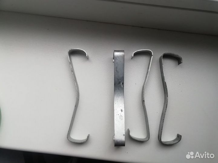 Крышки стеклянные для консервации СССР и скобы для