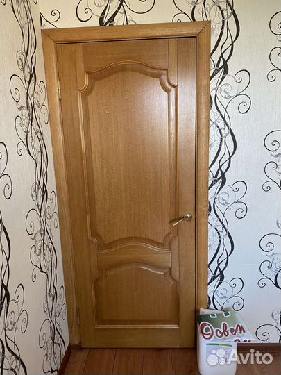 Двери деревянные (2 шт)