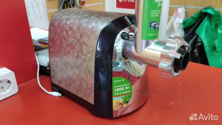 Блендер мясорубка электричексая Polaris 1810а