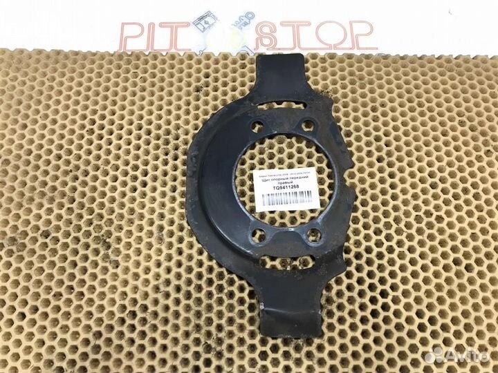 Щит опорный передний правый Nissan Teana (J32) 20