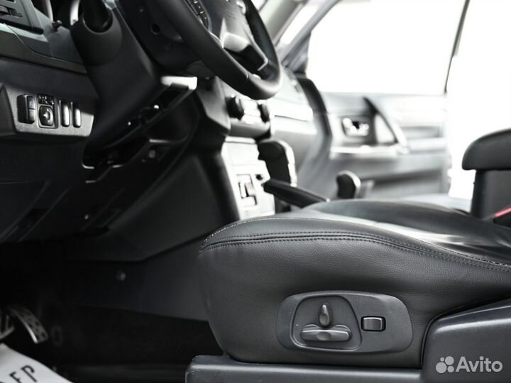 Mitsubishi Pajero 3.2 AT, 2011, 147 000 км