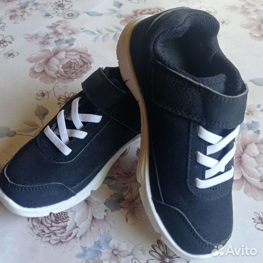 Кроссовки decathlon 28р