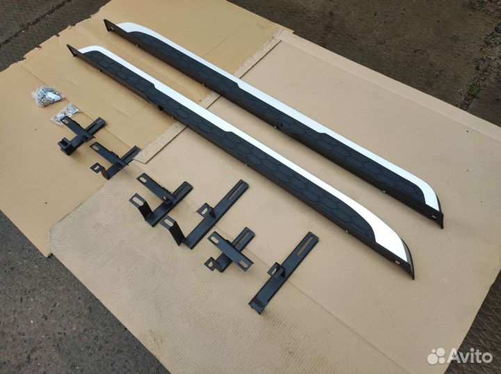 Пороги Honda CR-V 2017-нв OEM (новые)