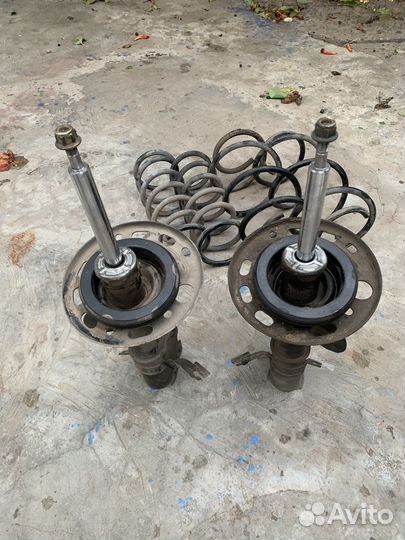 Передние стойки nissan teana с пружинами