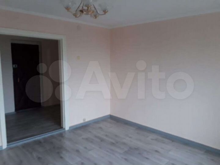 2-к. квартира, 52 м², 4/4 эт.