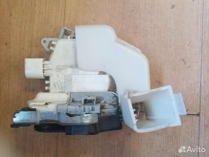 Замок двери передней левой audi A5 /S5