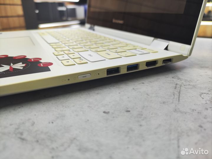 Ноутбук Lenovo IdeaPad Yoga 300