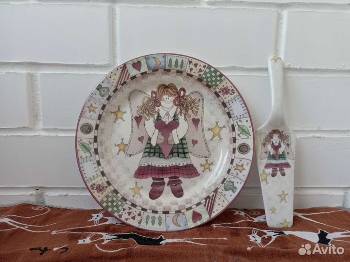 Тортница с лопаткой