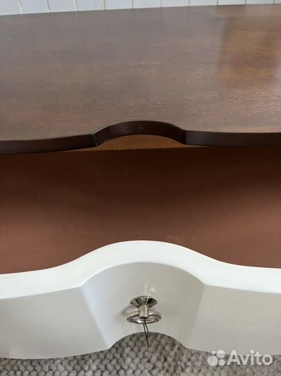 Тумба прикроватная