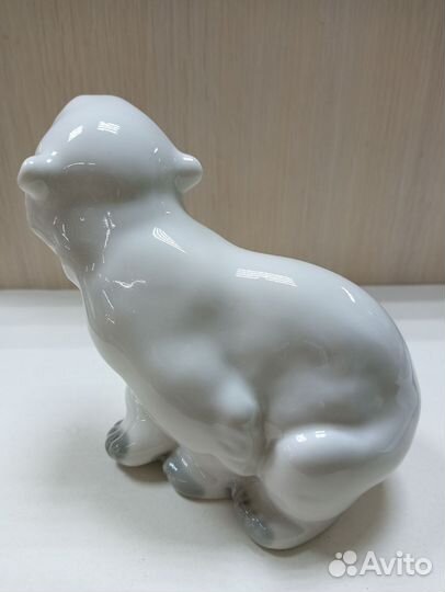 Статуэтка фарфор белый медведь лфз