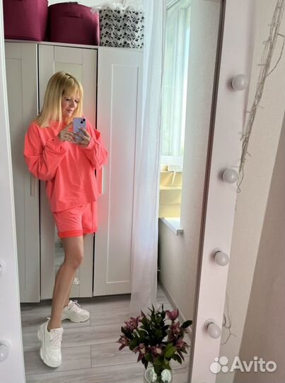 Костюмы с шортами 42/44