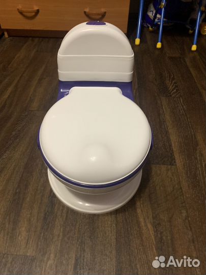 Детский горшок в виде унитаза